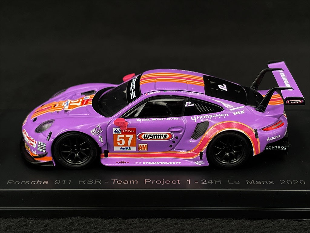 Porsche 911 RSR Type 991 n°57 24h Le Mans 2020 1/64 Spark Y225