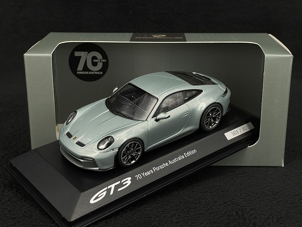 Porsche 911 GT3 Touring Exclusive Type 992 2021 Fishsilber Grau 1/43  Minichamps WAP0201640N001 - Elfershop