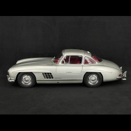 Mercedes-Benz 300SL Coupe Gullwing 1954 Metallic Silber 1/12 Schuco 450671000