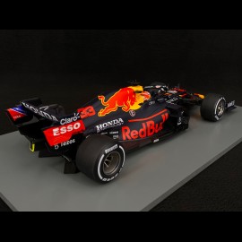 Red Bull Racing RB16B Verstappen Winner GP Pays-Bas 2021 n°33 1/18 Spark 18S601