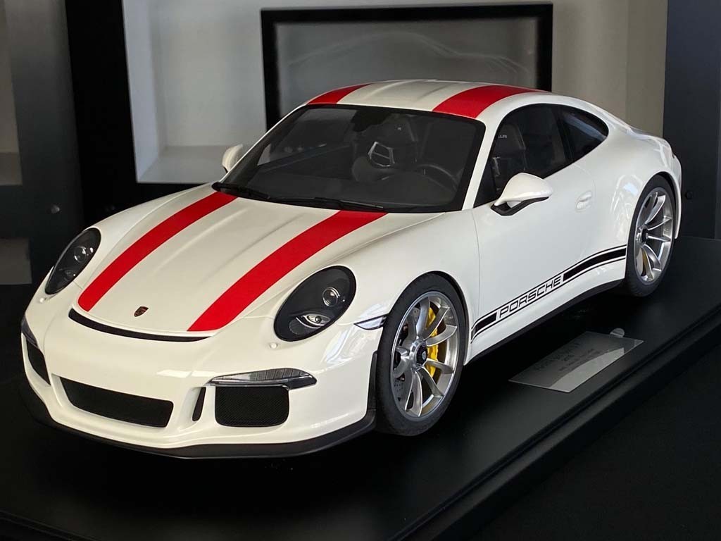 Porsche 911 R Type 991 2016 Pure White with red stripes 1/8