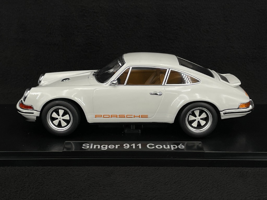 Singer Porsche 911 Coupe 2014 Hellgrau 1/18 KK Scale KKDC180444 