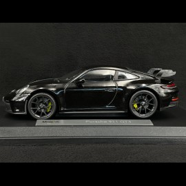 Porsche 911 GT3 type 992 2022 Jet Black metallic 1/18 Maisto 36458BK