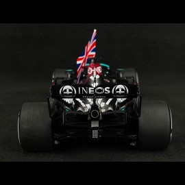Lewis Hamilton Mercedes-AMG-Petronas F1 W12E Nr 44 Sieger British GP F1 2021 1/18 Minichamps 110211144