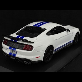 Ford Mustang Shelby GT 500 2020 White / Blue 1/18 Maisto 31452