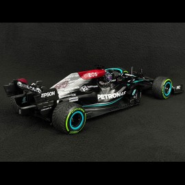 Lewis Hamilton Mercedes-AMG W12 n° 44 Sieger GP Russia 2021 100. Sieg 1/18 Minichamps 110211544