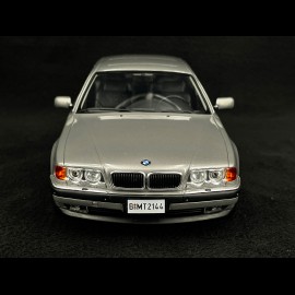 BMW E38 750 IL 1995 Silber 1/18 Ottomobile OT952