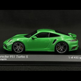 Porsche 911 Turbo S Coupe Sport Design Type 992 2021 Python Green 1/43 Minichamps 410060071