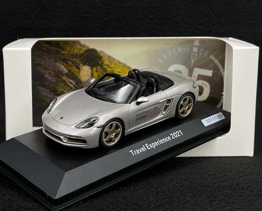 【バーゲン】ミニチャンプス 1/43 ポルシェ 718 982 ボクスター 25周年 GT Minichamps 1:43 Porsche 718 982 Boxster 25 Years GT silver metallic 乗用車