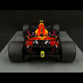 Max Verstappen Red Bull Racing RB13 n° 33 Sieger GP Malaysia 2017 F1 1/18 Spark 18S311