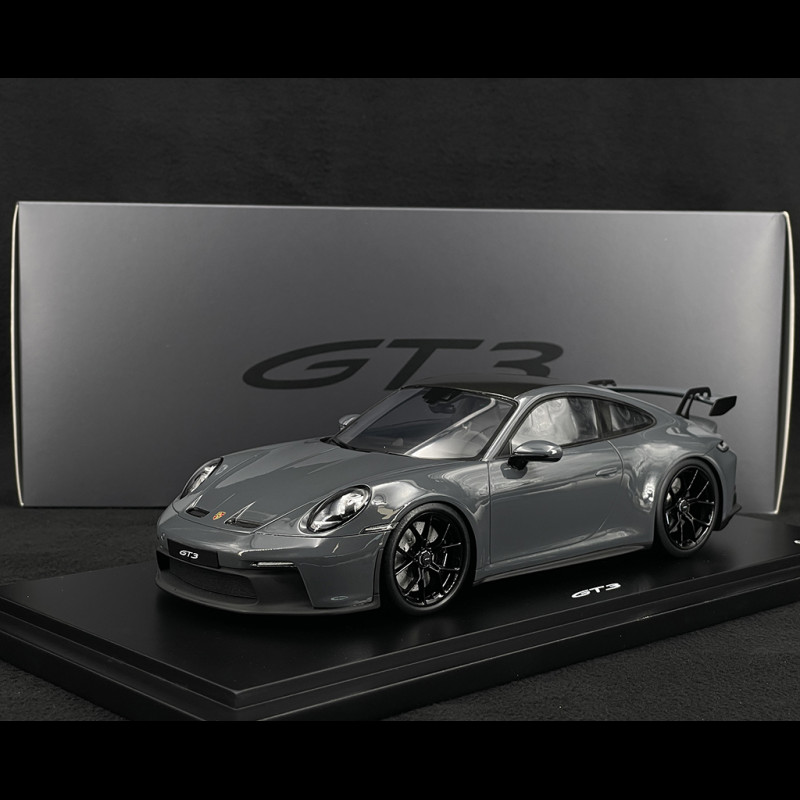 Porsche 911 (992) GT3 RS (Ice Grey) 1/18 Dealer Edition