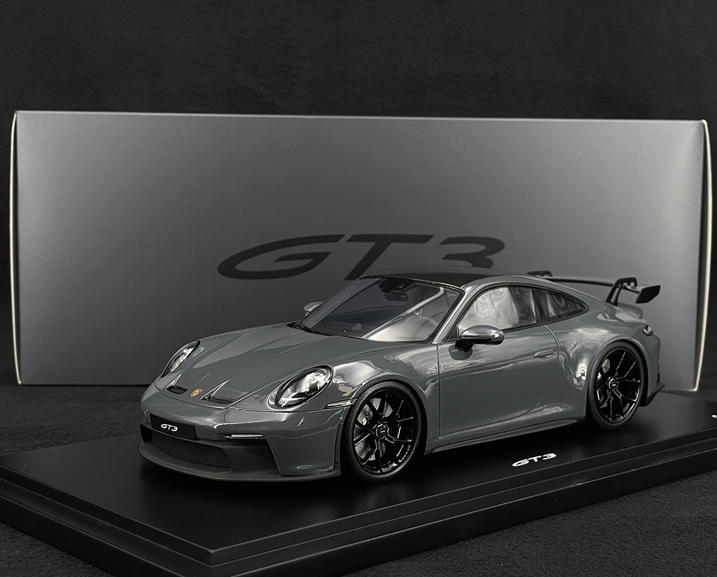 Porsche 911 GT3 Type 992 2022 Telesto Grey Metallic 1/18 Spark