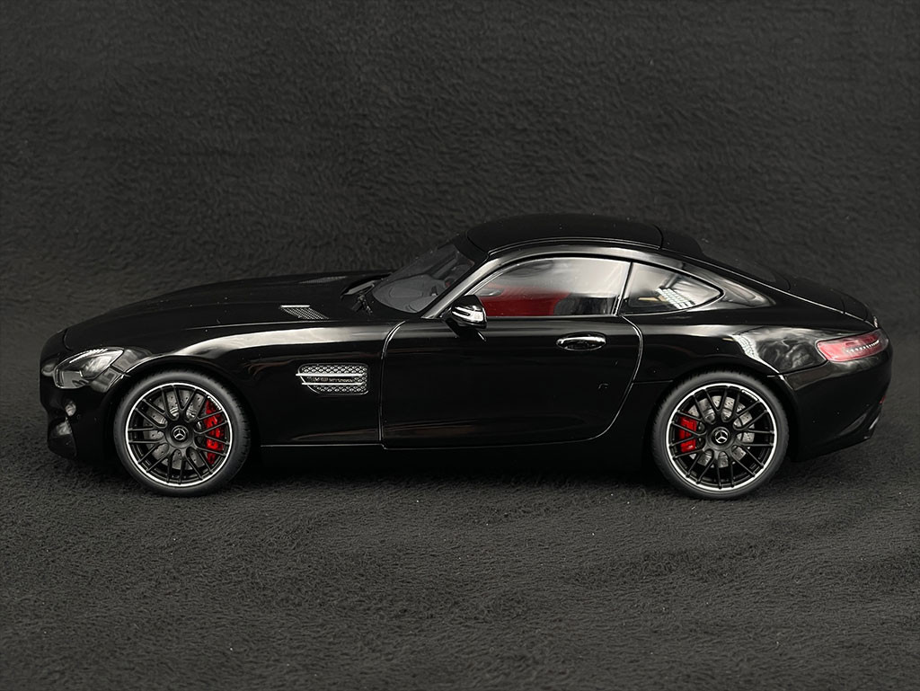Mercedes-AMG GT S 2015 Schwarz 1/18 AutoArt 76313 - Elfershop