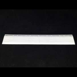 Abgeschrägter Bordstein für Garagenplatte - Farbe Weiß RAL7016 - 4er-Satz - ohne Ösen