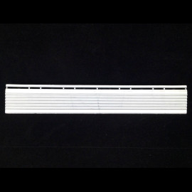 Abgeschrägter Bordstein für Garagenplatte - Farbe Weiß RAL7016 - 4er-Satz - ohne Ösen