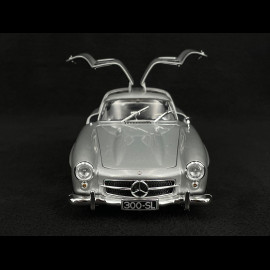 Mercedes 300 SL type W198 gullwing doors 1955 Silver grey 1/18 Minichamps 110037210