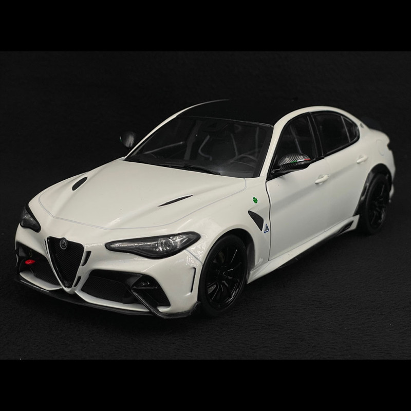 Alfa Romeo Giulia GTA SAUBER Edition 2022 - 1/18 Solido - Collection