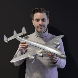 Flugzeug Lockheed Constellation 1945 mit Aluminiumsockel 1/15 AP458