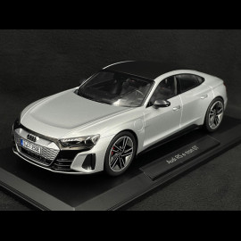 Audi RS e-tron GT 2021 Silbergrau metallic 1/18 Norev 188381