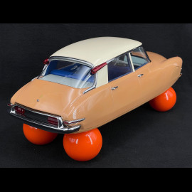 Citroën DS19 on balloons 1959 Blonde Scale 1/12 Norev 121567