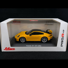 Porsche 911 GT3 2022 Type 992 Signal yellow 1/43 Schuco 450919200