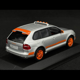Porsche Cayenne Transsyberia 2007 silber 1/43 Minichamps 400066290