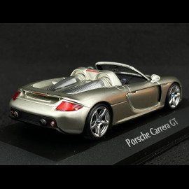 Porsche Carrera GT 2003 Silber 1/43 Minichamps 940062630