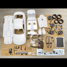 Kit Montage BMW M4 G82 Coupé 2020 Modell zum Zusammenbauen und Bemalen 1/18 GT Spirit GT298KIT