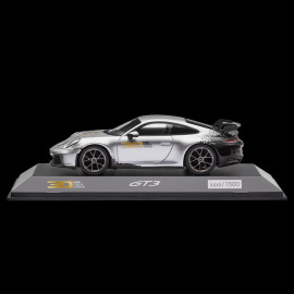 Porsche 911 GT3 Cup Type 992 2023 30 Jahre Porsche Supercup 1993-2023 Silber / Schwarz 1/43 Spark WAP0202510P30Y