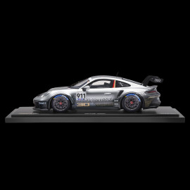 Porsche 911 GT3 Cup Type 992 2022 n° 911 30 Jahre Porsche Supercup 1993-2022 Silber / Schwarz 1/18 Spark WAP0212500P30Y