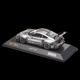 Porsche 911 GT3 Cup Type 992 2022 n° 911 30 Jahre Porsche Supercup 1993-2022 Silber / Schwarz 1/43 Spark WAP0202500P30Y
