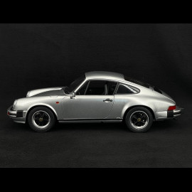 Porsche 911 Carrera 3.2 Coupe 1989 Metallic Silber 1/12 Schuco 450669900