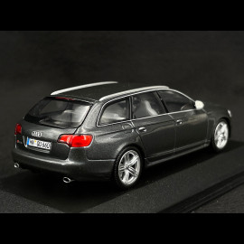 Audi RS6 Avant 2002 Daytonagrau 1/43 Minichamps 5010710233