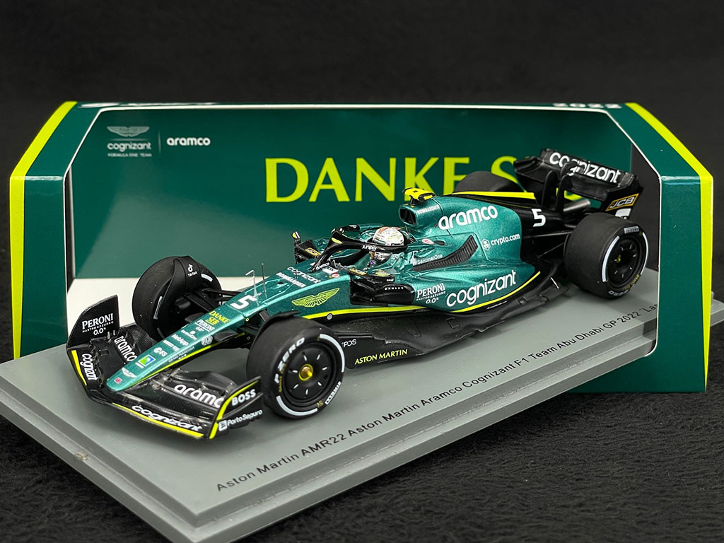 Sebastian Vettel Aston Martin AMR22 n° 5 Last Race 2022 Abu Dhabi