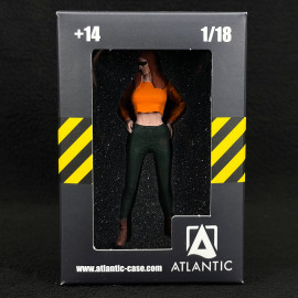 Figurine girl in crop top and dark glasses Diorama 1/18 Premium 18015