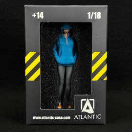 Figurine sporty girl in hoodie Diorama 1/18 Premium 18014