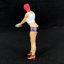 Figurine sexy girl car wash short hair redhead Diorama 1/18 Premium 18016