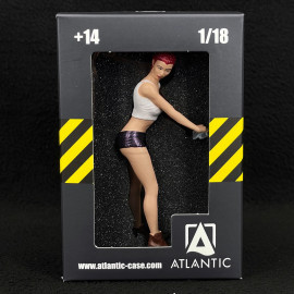 Figur sexy Mädchen Car wash Kurzhaarige Rothaarige Diorama 1/18 Premium 18016