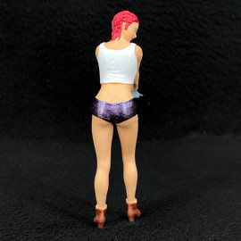 Figurine sexy girl car wash short hair redhead Diorama 1/18 Premium 18016