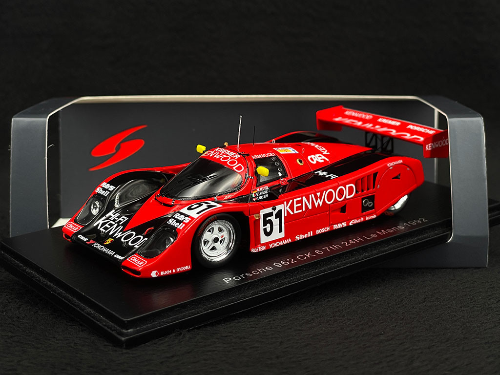 スパーク ポルシェ962 CK6 KENWOOD #51 LM 1992 Porsche 962 CK6 n° 51 7th 24h Le Mans 1992 Kremer Racing 1/43