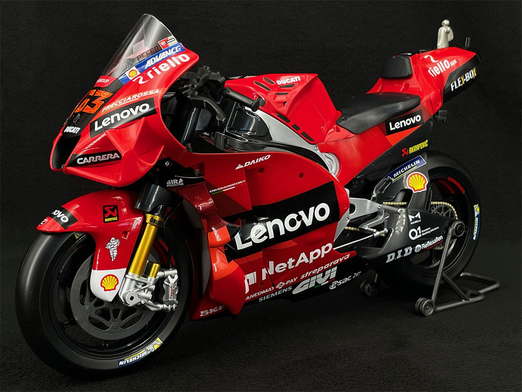 Francesco Bagnaia Ducati Desmosedici GP22 n° 63 Weltmeister Moto GP 2022  1/6 Maisto 32229 - Elfershop