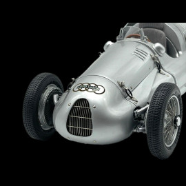 Auto-Union Typ D Silberpfeil Grand-Prix 1938-1939 1/18 CMC M-027