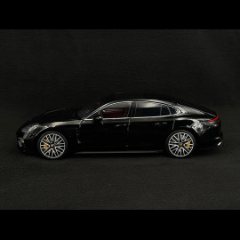 Porsche Panamera Turbo S 2020 Schwarz 1/18 Minichamps 113061076