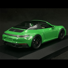 Porsche 911 Targa 4 GTS Type 992 2022 Python Green 1/43 Minichamps 410061062