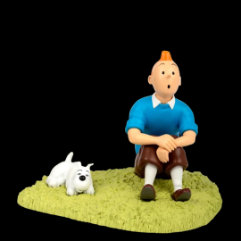 Tim und Struppi Figur - Im Gras sitzen - Die schwarze Insel 17,5 cm 47001