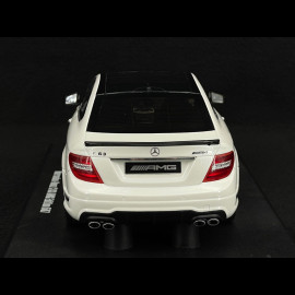 Mercedes-Benz C63 AMG 2014 Diamantweiß 1/18 GT Spirit GT899