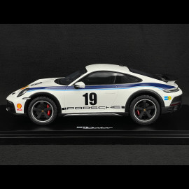 Porsche 911 Dakar Type 992 n°19 Rallye Safari 1974 Tribute 2023 Weiß / Blau 1/18 Spark WAP0210040PDKK