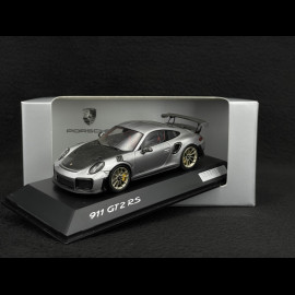 Porsche 911 GT2 RS type 991 silver / black 1/43 Spark WAP0201510J