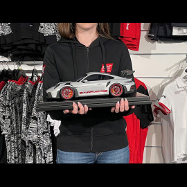 Porsche 911 GT3 RS Type 992 2023 Ice Grey Metallic / Pyro Red Stripes 1/12 Spark WAP0231550P001