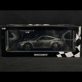 Porsche 911 Carrera 4 GTS Type 992 2020 Metallic Aventuragrün 1/18 Minichamps 155063101
